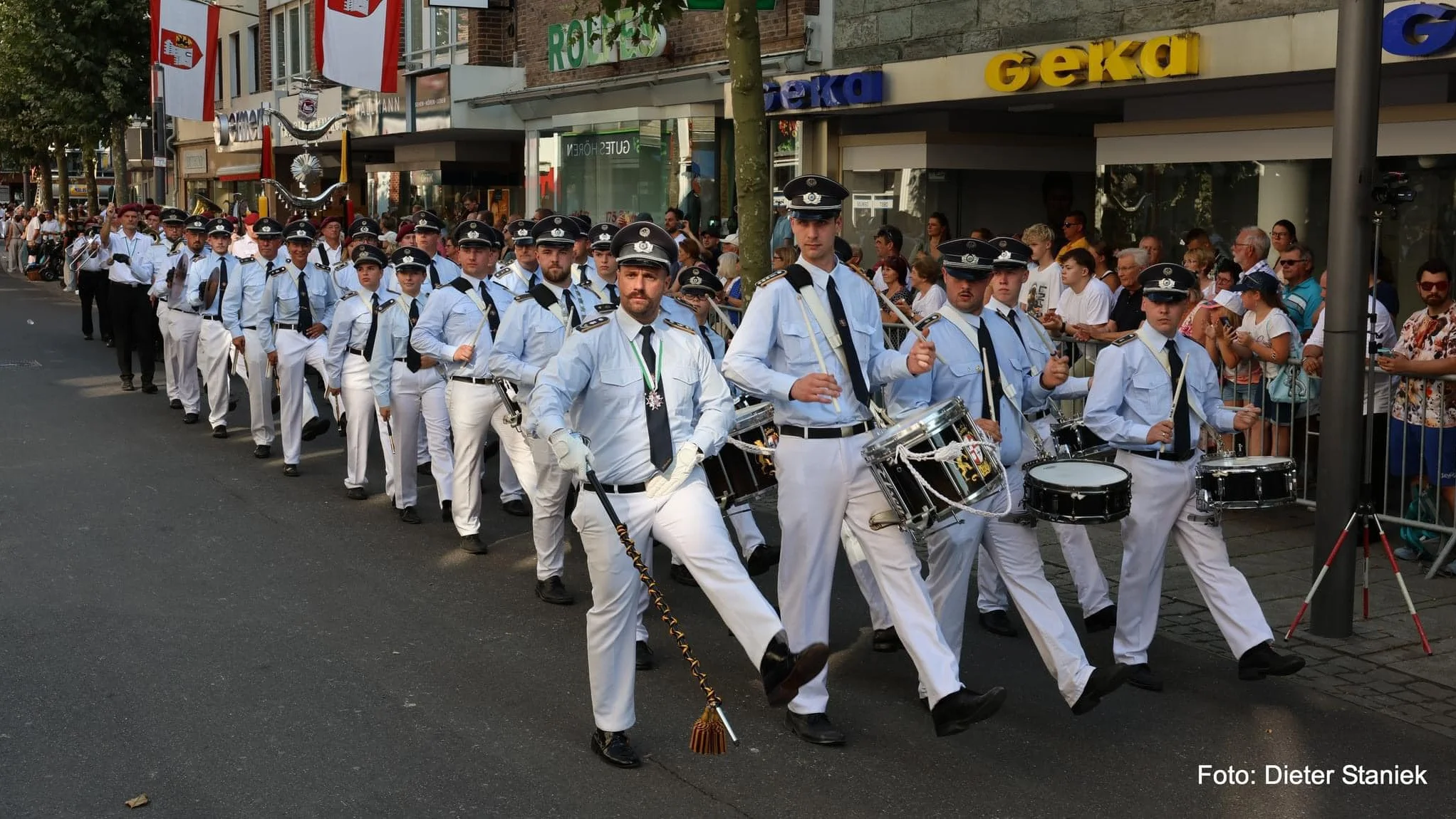 Musikzug des TK Elsen-Fürth beim Marsch durch die Innenstadt