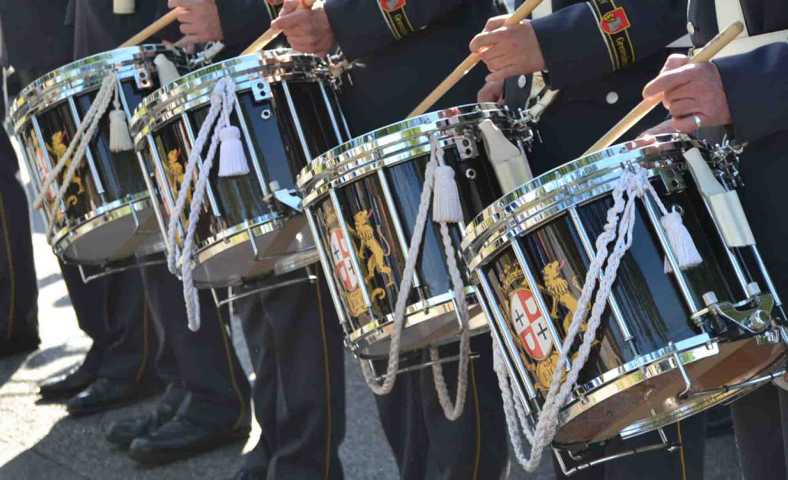 Trommeln des Tambourkorps